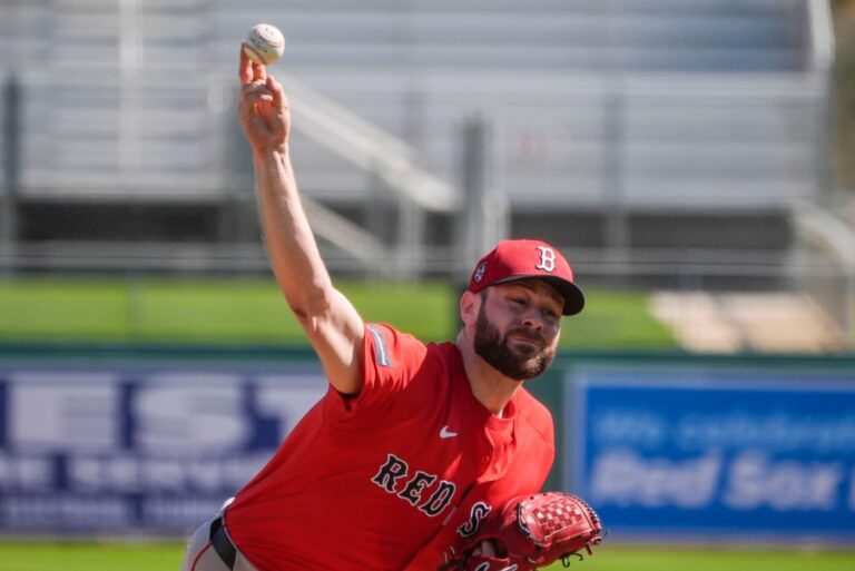 Red Sox’s Lucas Giolito Exercises Player Option for 2025 Season